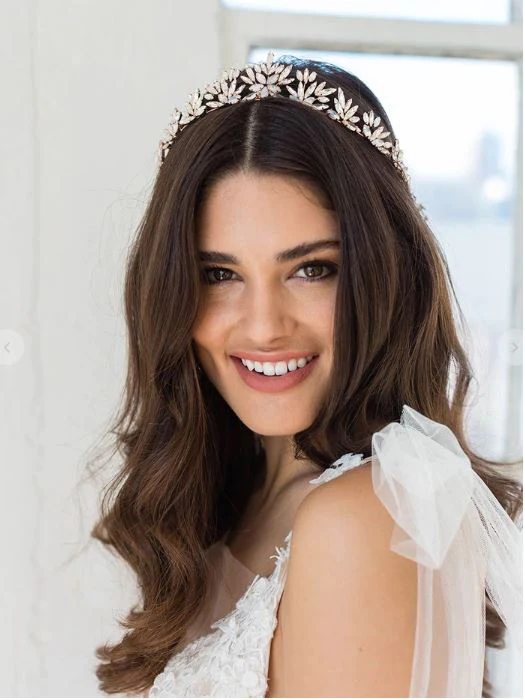 HONORA CROWN - Studio 3 Twenty One LLC