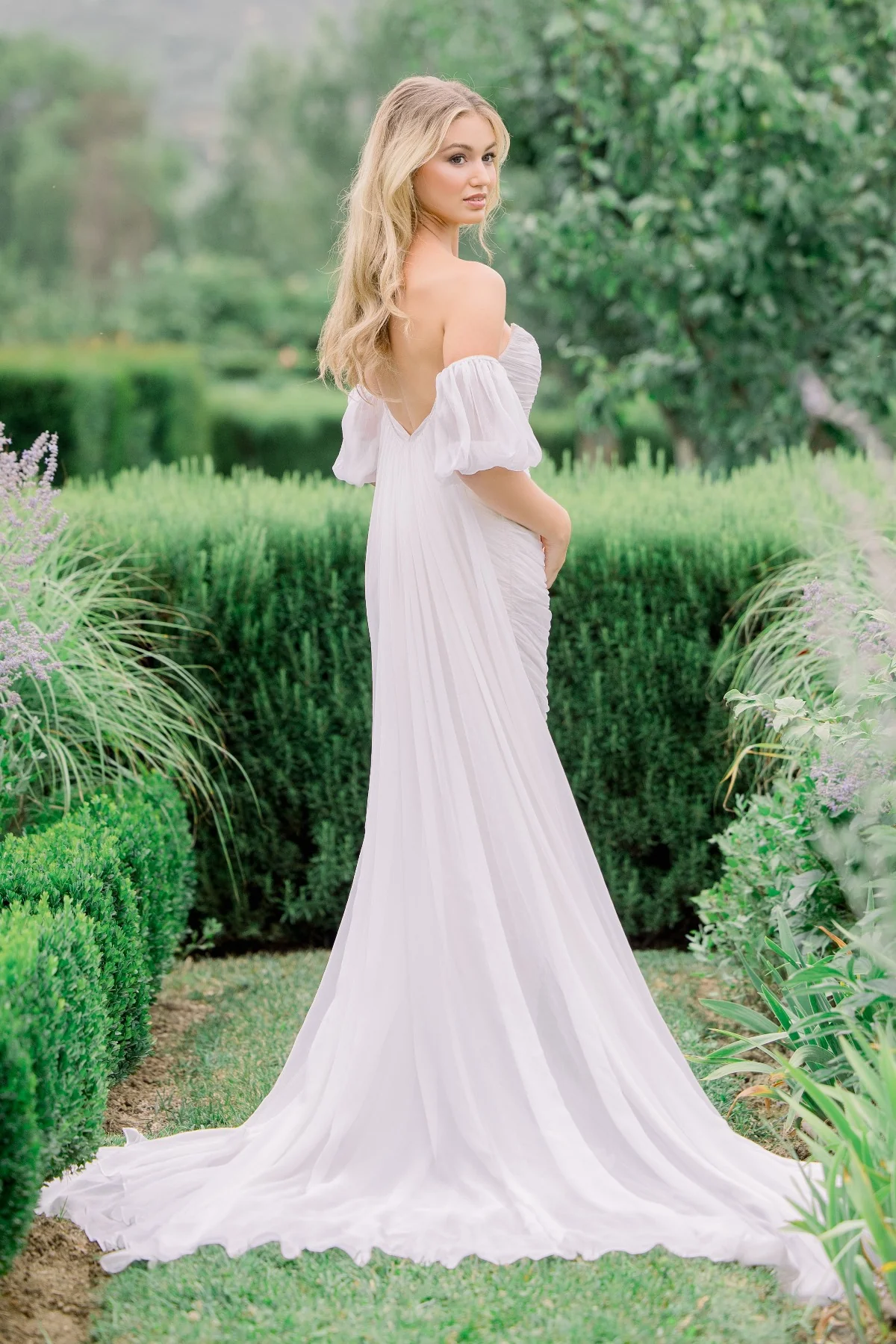 Ilaria Cape | Watters - Studio 3 Twenty One LLC